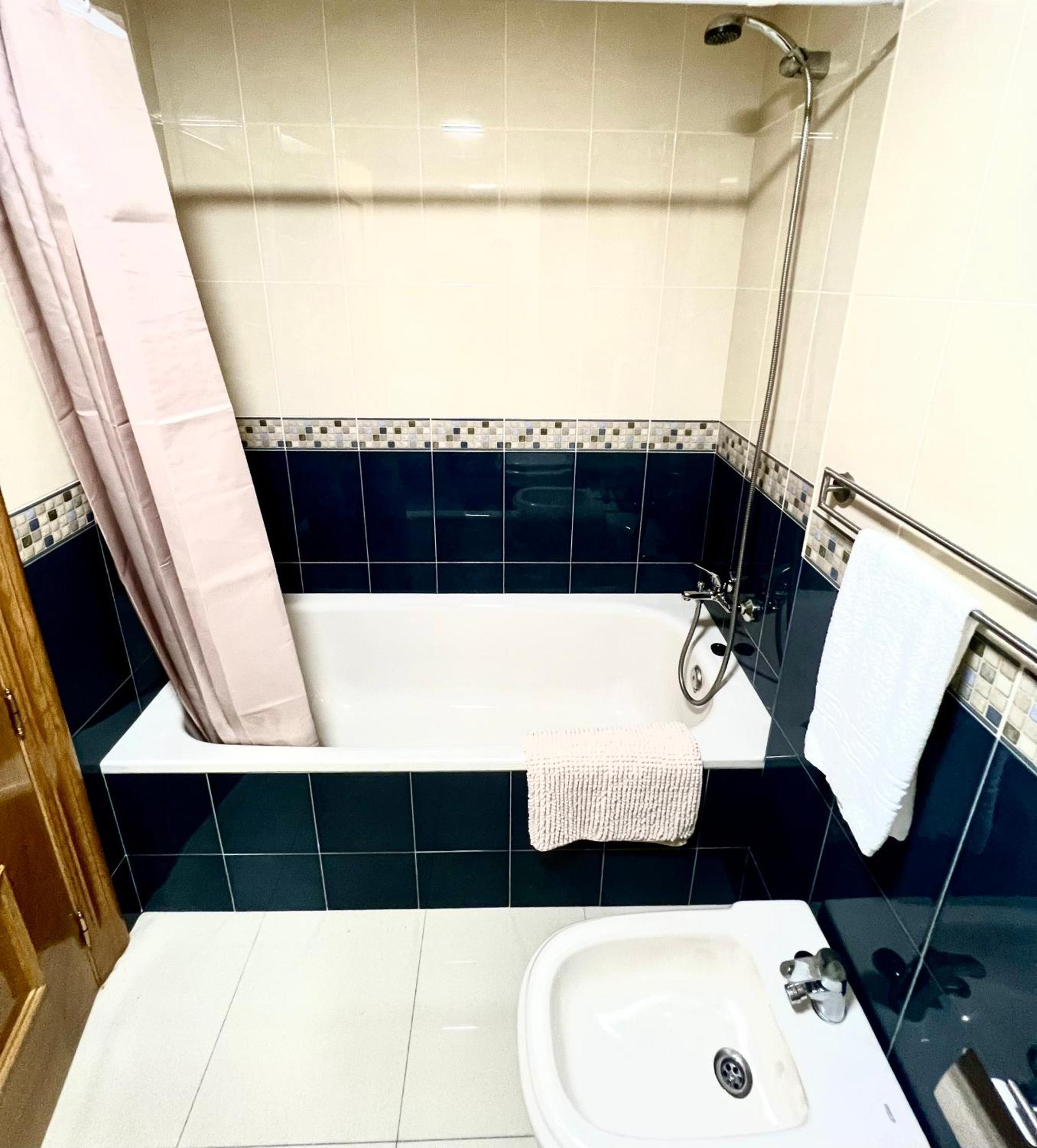 Apartamento Centrico Junto Paseo, Playas Y Zonas De Interes!! أغيلاس المظهر الخارجي الصورة